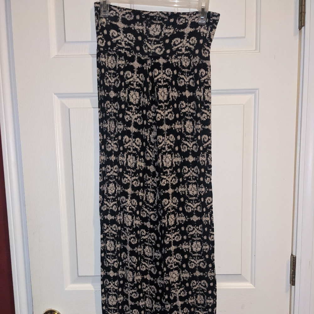 Max studio maxi skirt